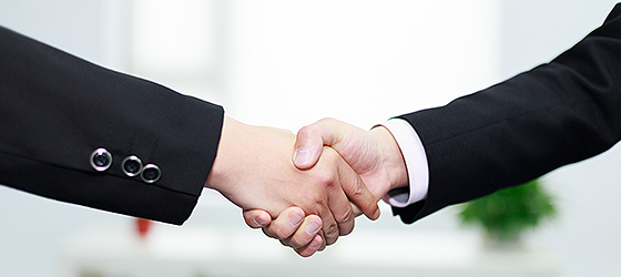 我們擁有器件代理和技術(shù)開(kāi)發(fā)的雙重優(yōu)勢(shì)，既可以為客戶(hù)解決器件的成本問(wèn)題，又能為客戶(hù)提供成熟的BMS技術(shù)方案。為客戶(hù)提供更加全面，高效的服務(wù)體驗(yàn)。